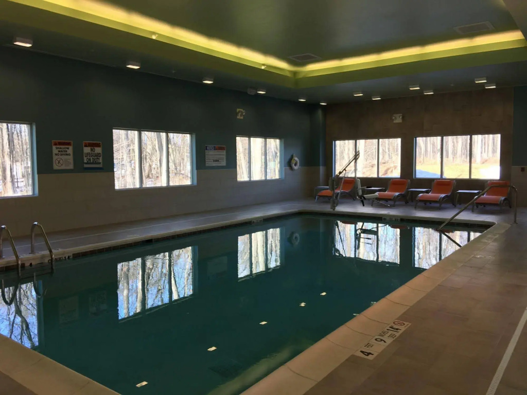 Holiday Inn Express & Suites Kingston-Ulster by IHG