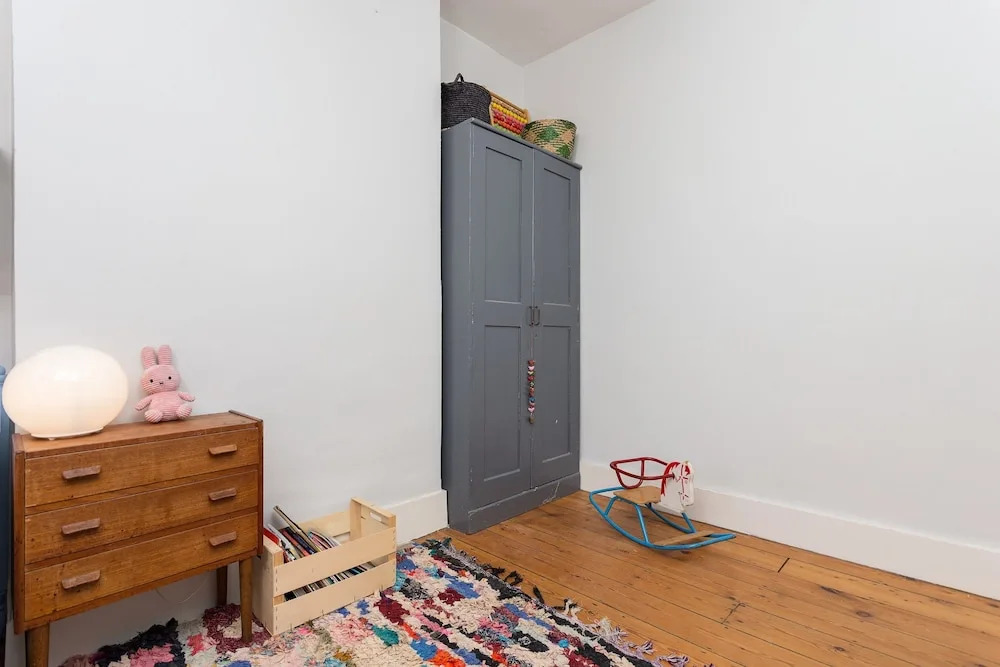 3 Bedroom Home in East London Accommodates 7