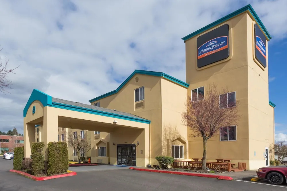 Rodeway Inn & Suites