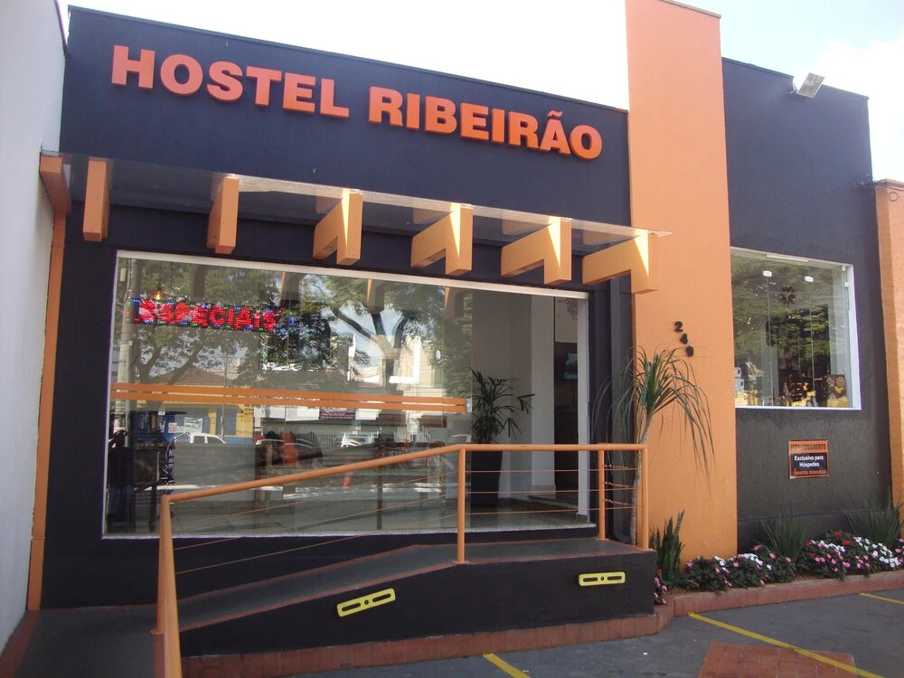 HOTEL & HOSTEL RIBEIRAo