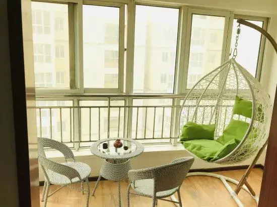Wandering Earth Youth Apartment