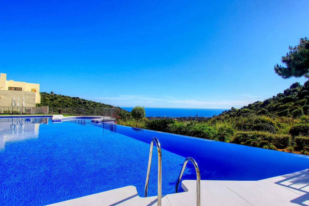 1090 - Los Monteros Samara Hill Penthouse