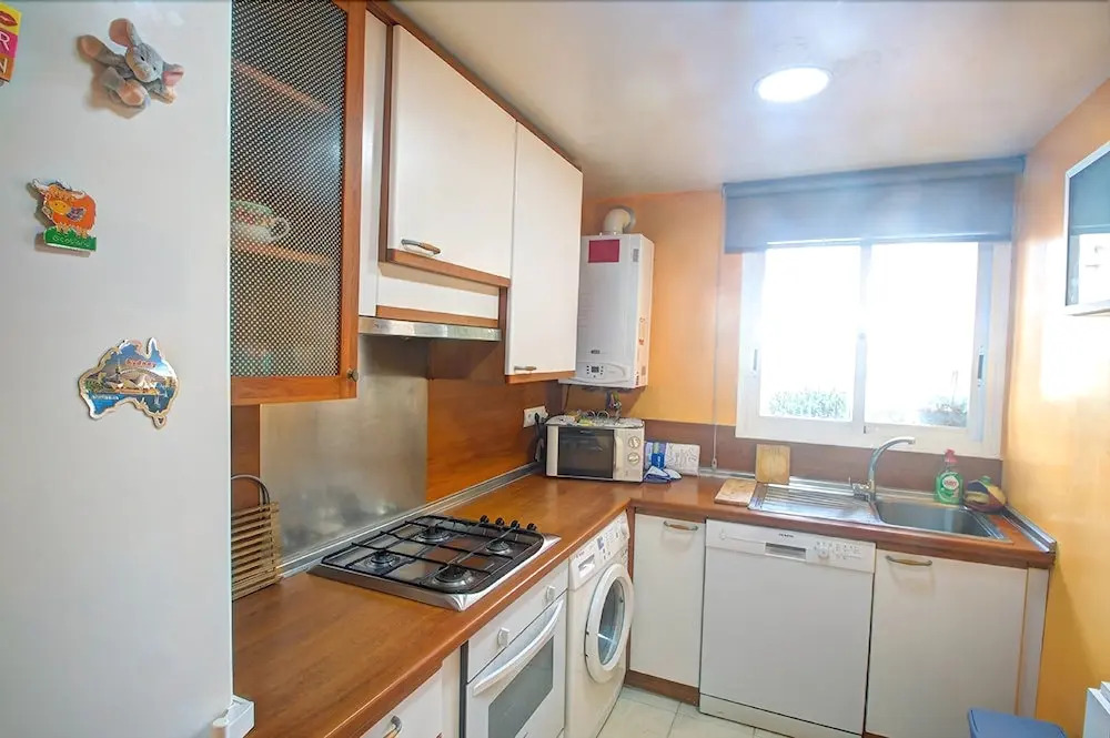 Duplex White Can Pei