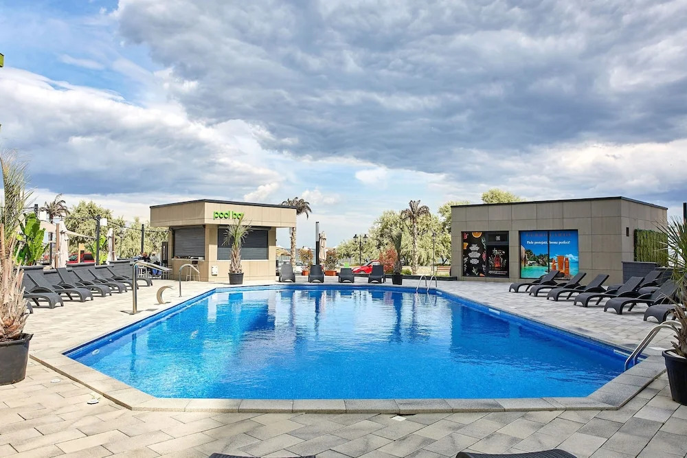 Apartamente Indigo Alezzi Beach Pool & Spa