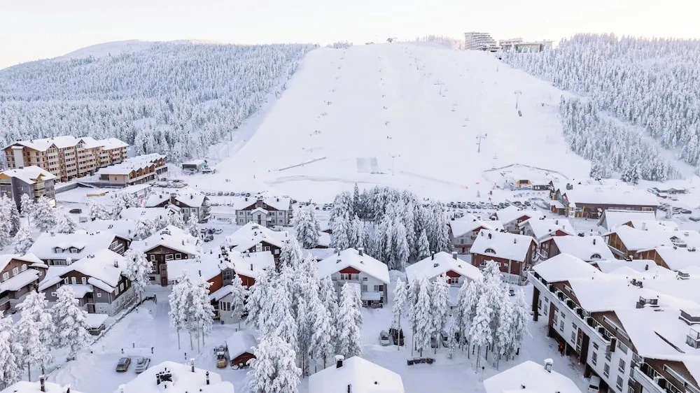 Modern 3BR Apt Next to Ski Slopes