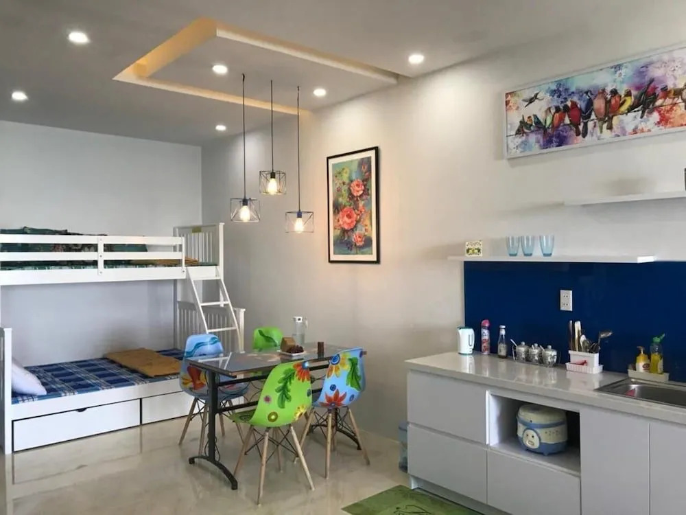 Victoria Apartment