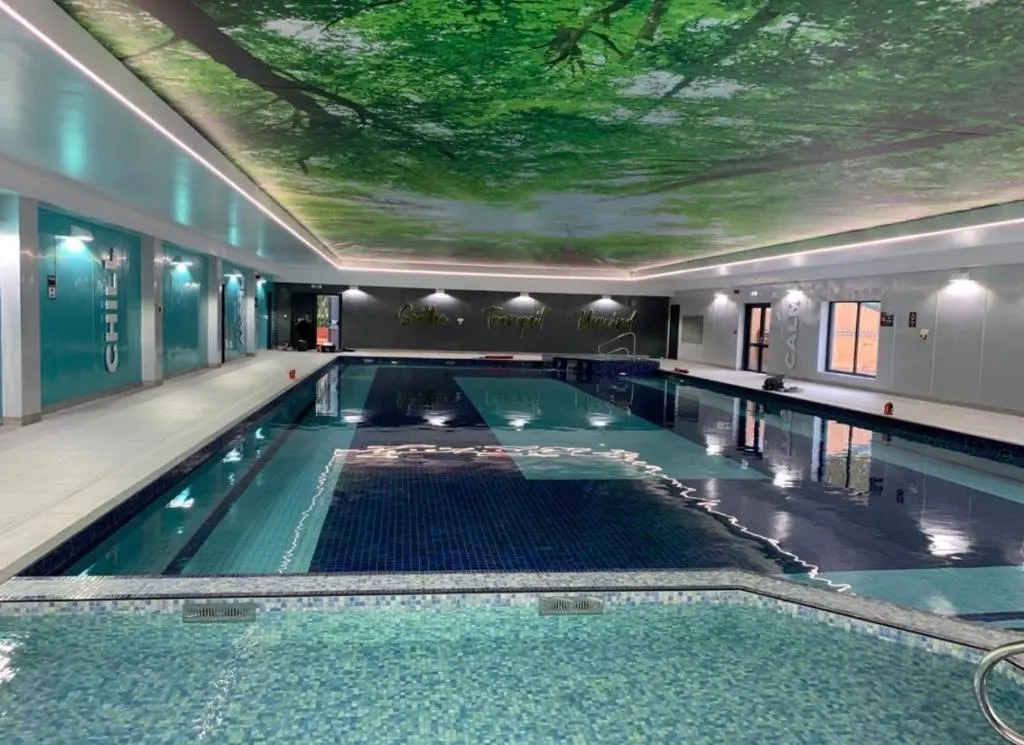 81 Hengar Manor