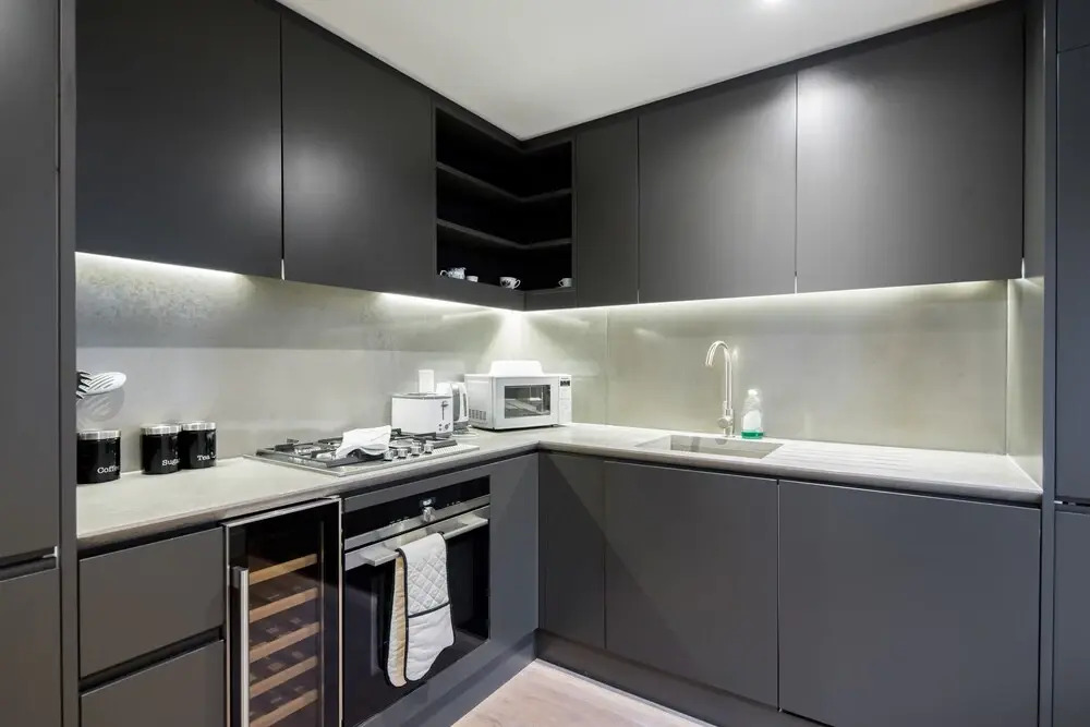 Hatton Wall by Servprop