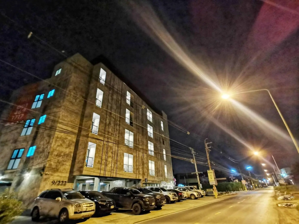 Newman hotel