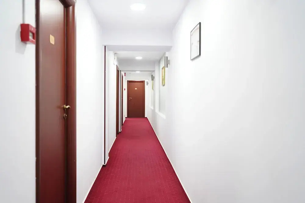 Hotel Bliss