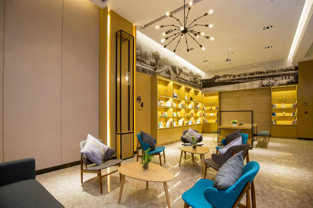 Atour Hotel Hefei Binhu Weizhou Avenue