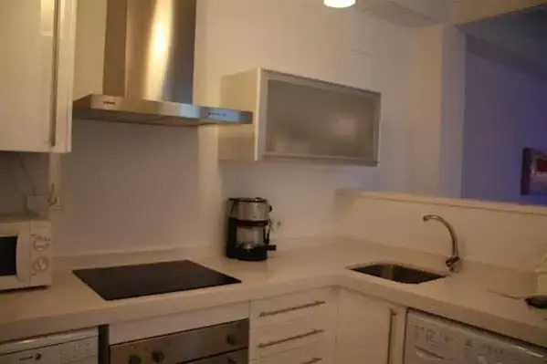 Relator Singular Apartments