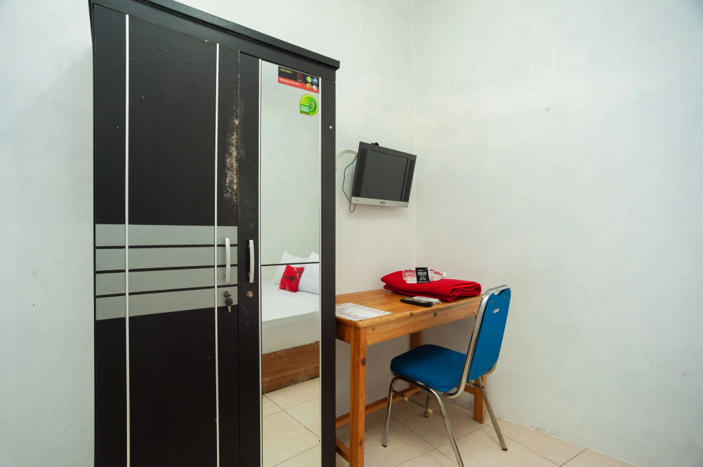 RedDoorz Syariah @ Jalan KH. Mas Mansur Lampung