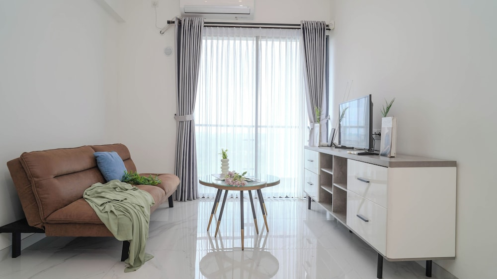 2Br Near Prasetiya Mulya University At Sky House Bsd Apartment