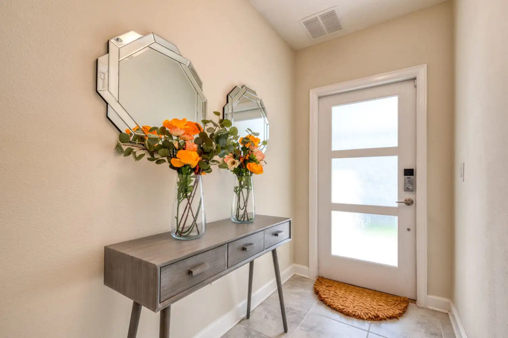 Charming condo with great golf view near Disney