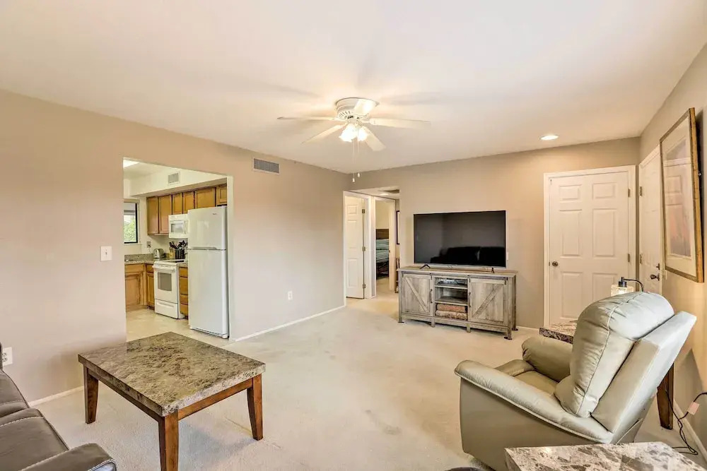 u003c 1 Mi to Golf: Home w/ Screened Porch in Sun City