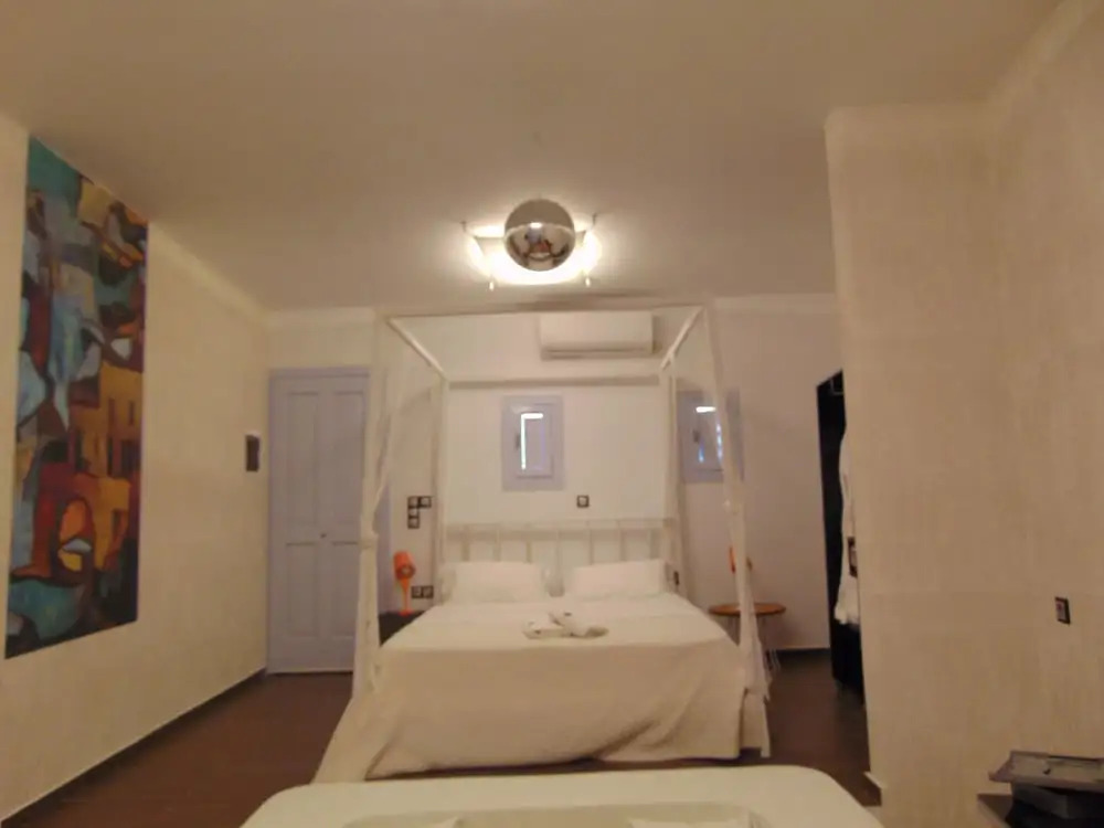 Amo Suites & Spa