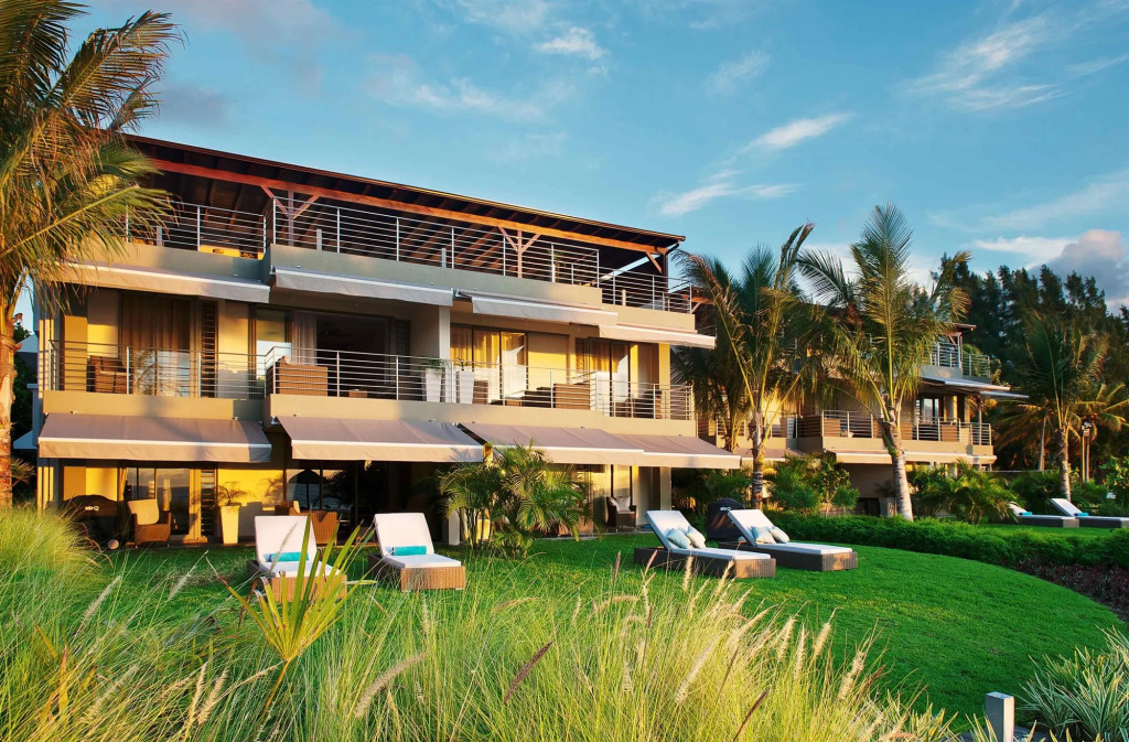 Paradise Beach by Horizon Holidays