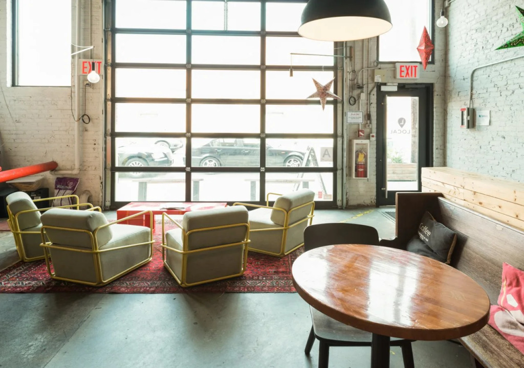 The Local - Hostel