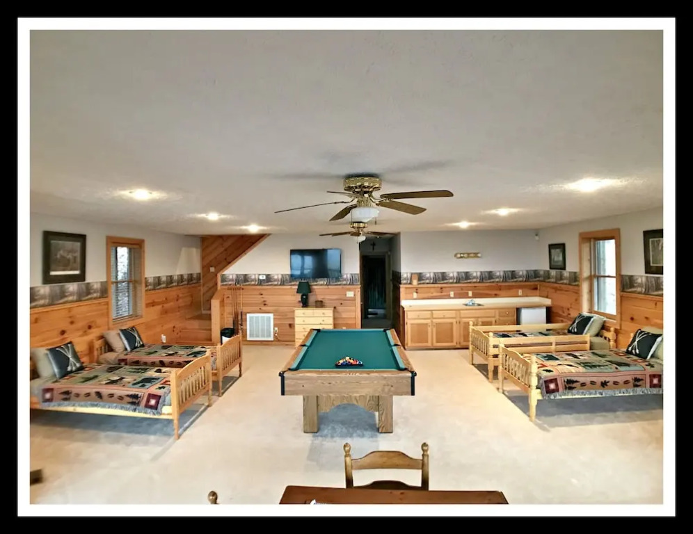 Mountain Tyme Lodge 5 Bedrooms 3 Bathrooms Cabin