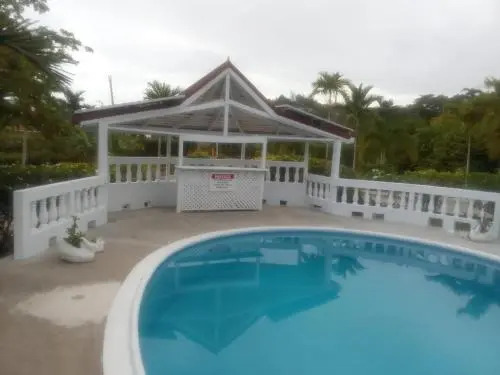 Whistling Villa Runaway Bay