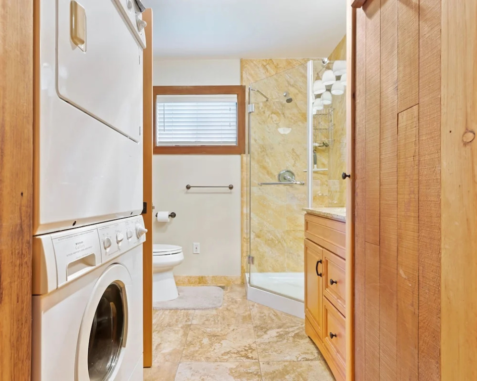AMAZING VIEWS- MODERN HOME- SH #14 by Bear Valley Vacation Rentals