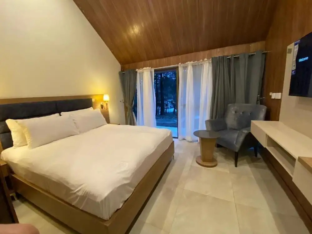 Raas Resorts