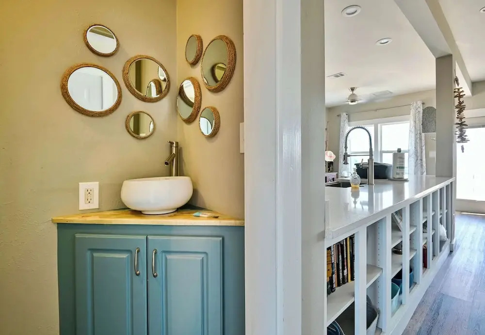 A Wave From it All - 3BR Beachside Coastal Retreat