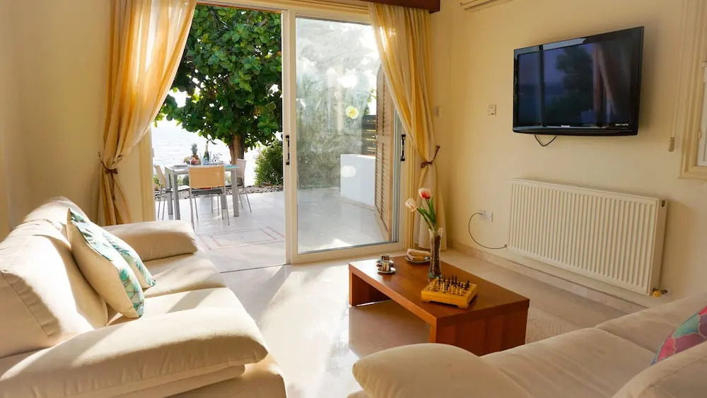 Villa Azura Sunrise by Ezoria Villas