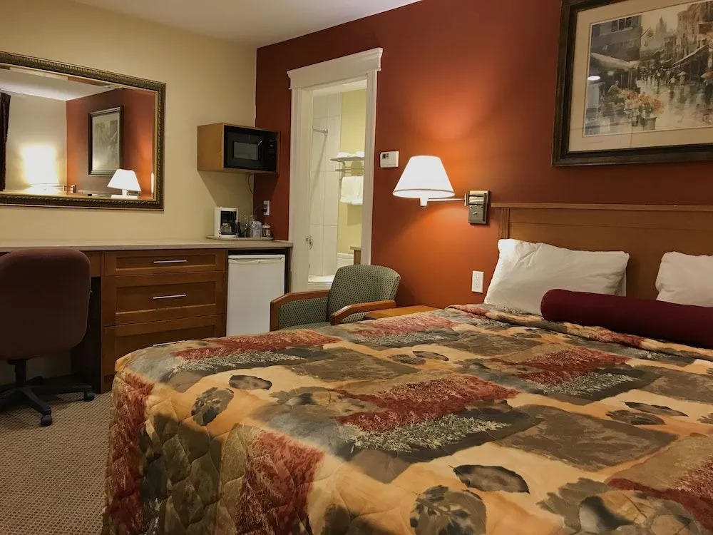 Sahara Suites