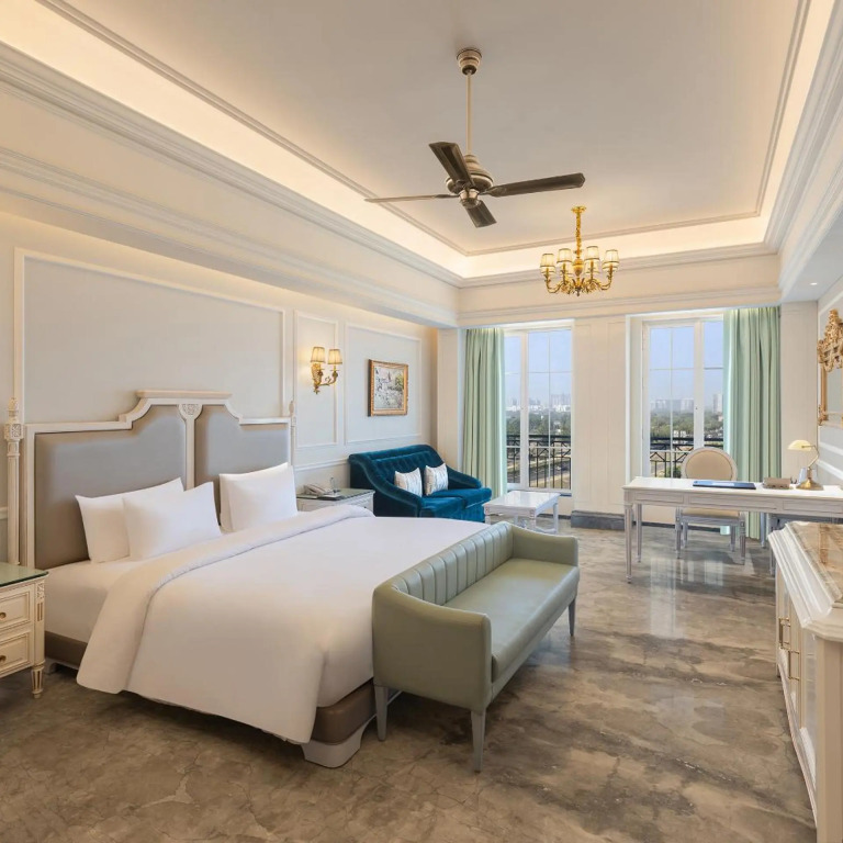 Hotel Hillock Ahmedabad