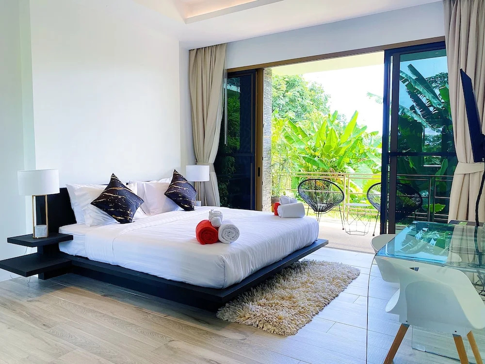 Seaview Hilltop Wow 2br 250sqm Pool Villa Naithon Beach