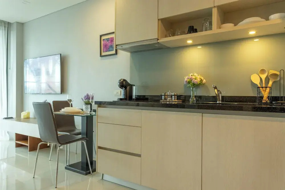 Luxury Everything Walking Distance c112