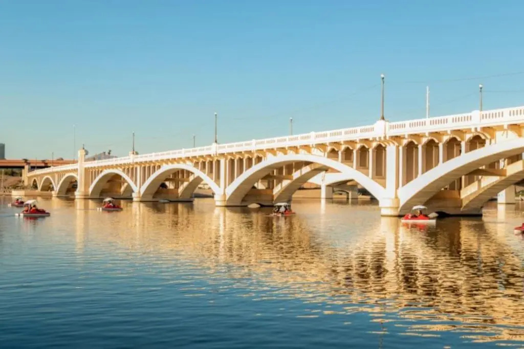 Tempe Studio - Walk to Mill, ASU, & Tempe Town Lake