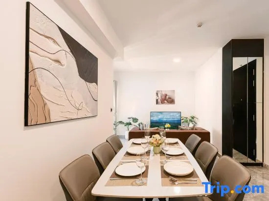 2-3Bedroom Apartment in District 1 Free Pool Gym Sauna