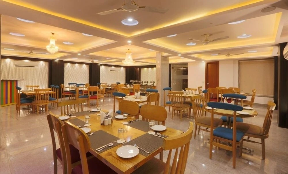 OYO 9268 Hotel Arch