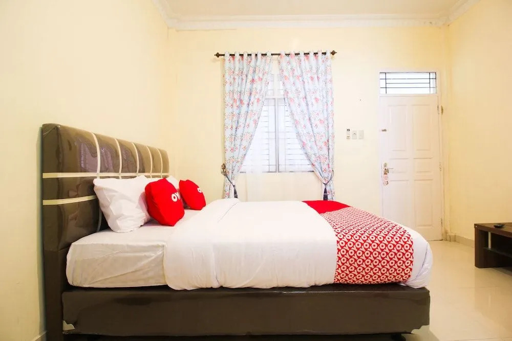 OYO 2138 Tiaz Homestay