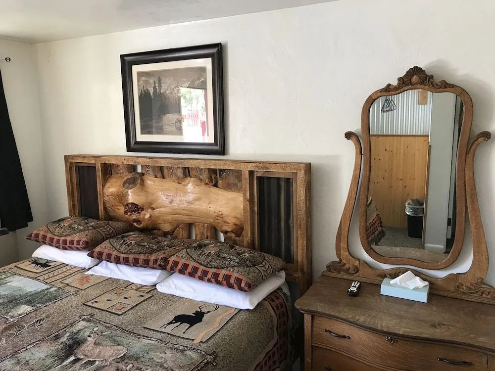 Sinawav Trail Lodge