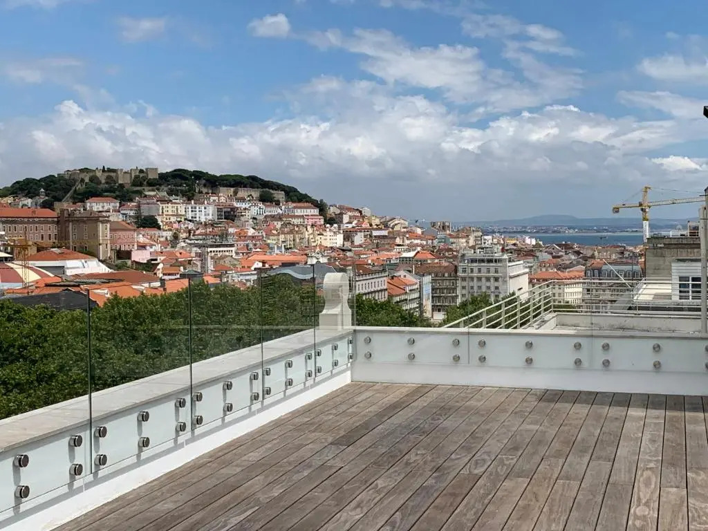 New!! Luxury Avenida Da Liberdade Flat- with Rooftop and Pool