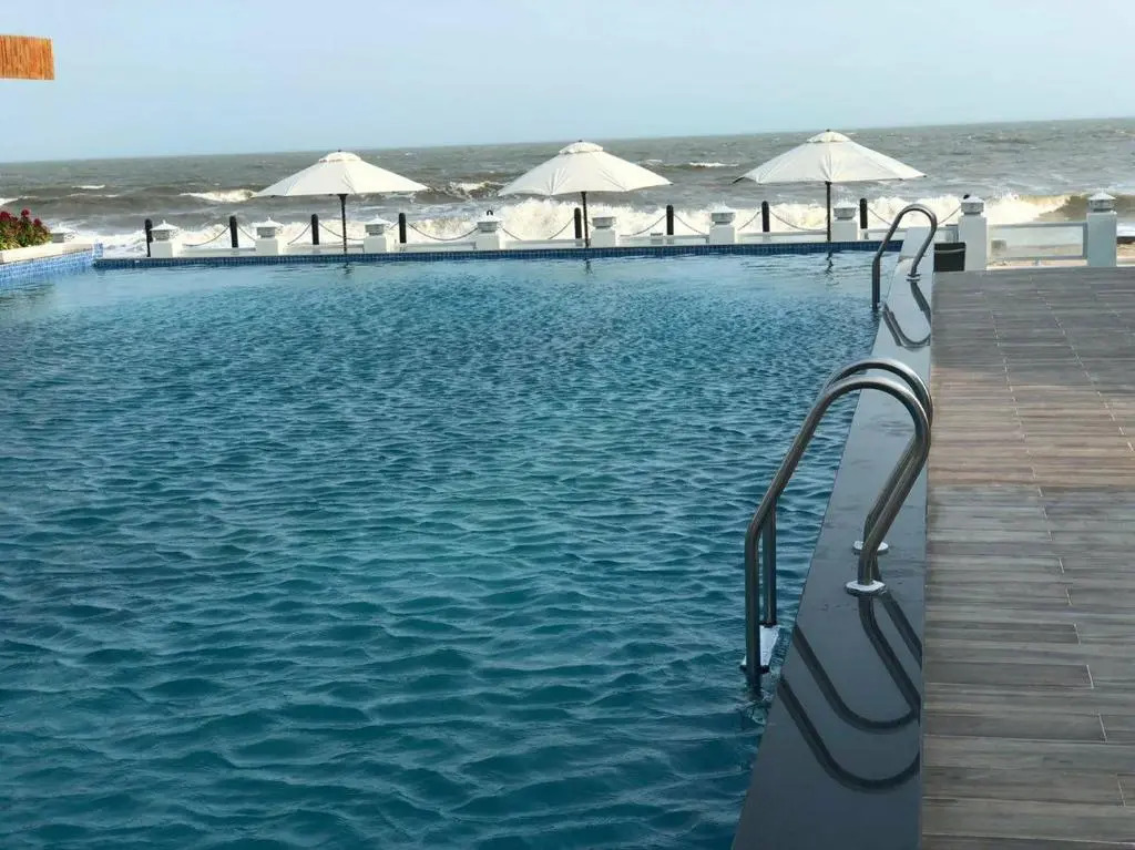 VILLA ARIA RESORT, THE SEA BY 10m,Biển và hồ bơi riêng