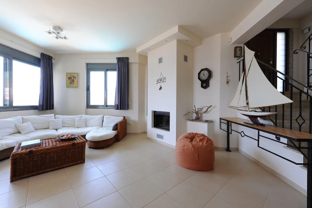 Villa Nefeli - Six Bedroom Villa