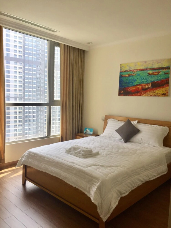 2 BRs Apt at Vinhomes Central Park