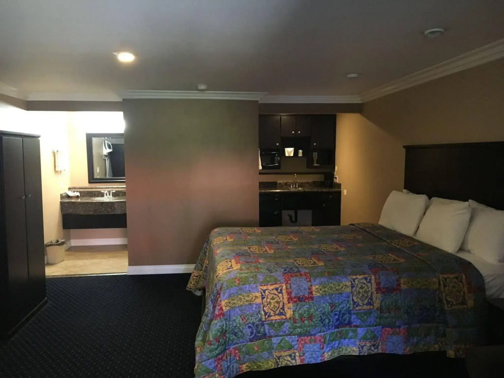 Garden Inn and Suites Glendora