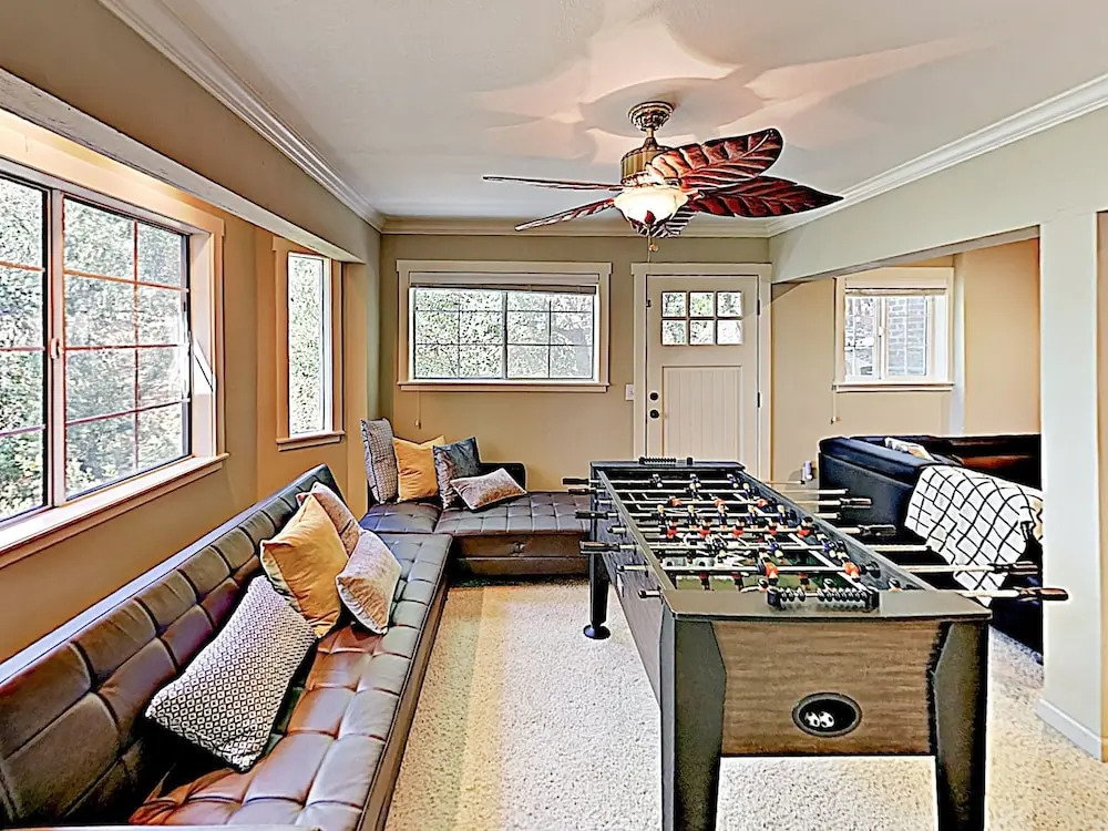 New Listing! Updated Lakeside Home Near Beach Club home