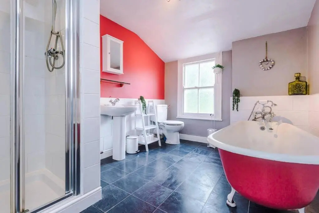 Fresh, new, stylish Chester Town House to sleep 6
