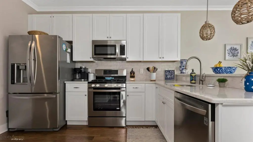 Residence 201N At The Sandcastle Condominiums