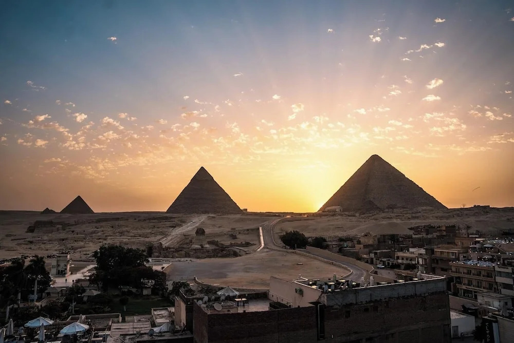 pyramids tower view inn