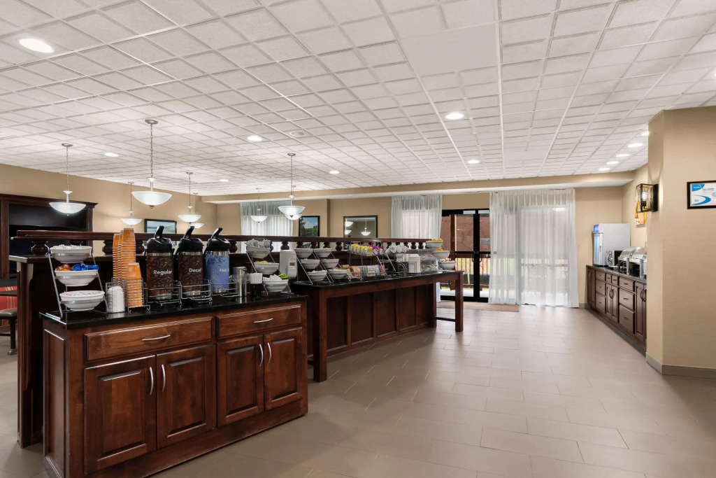 Comfort Suites Commerce