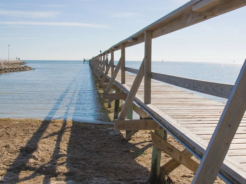 3BR Private Dock House Key Allegro by RedAwning