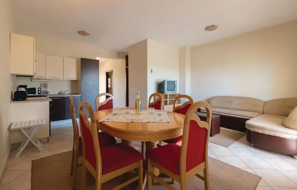 Stunning Home in Zadar With Wifi and 2 Bedrooms